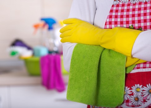 Sustainable carpet cleaning operations with reduced emissions